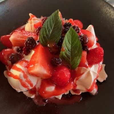 La Pavlova aux fruits rouges